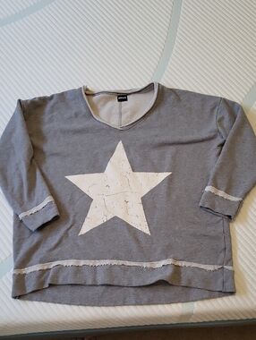 Mono B Gray Sweatshirt with White Star